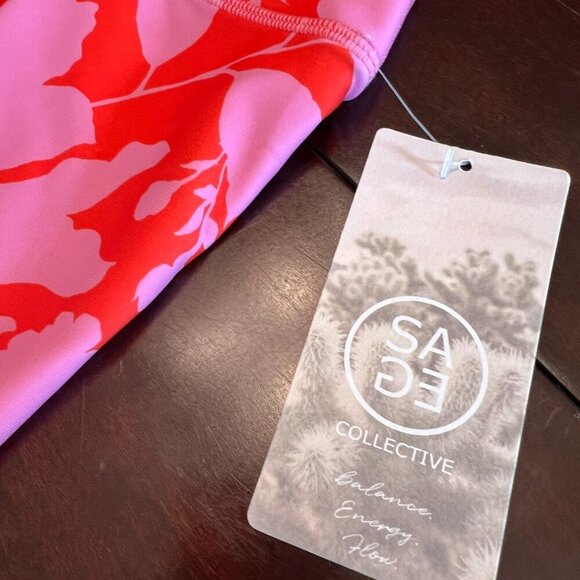 Sage Collective Bike Shorts & Crop Top Set Hothouse Lava Size XS - Picture 2 of 11